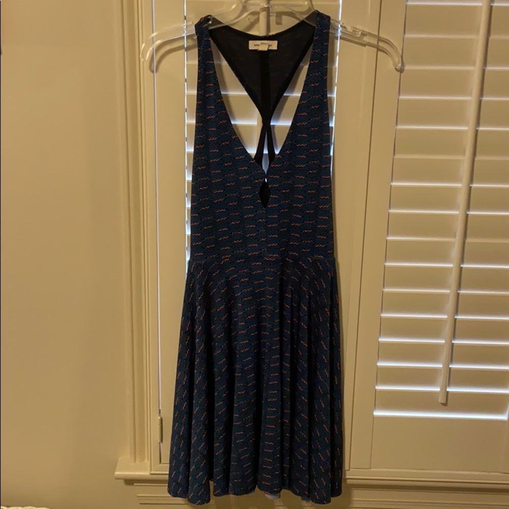 Silence + Noise Amaya Dress - Picture 2 of 4
